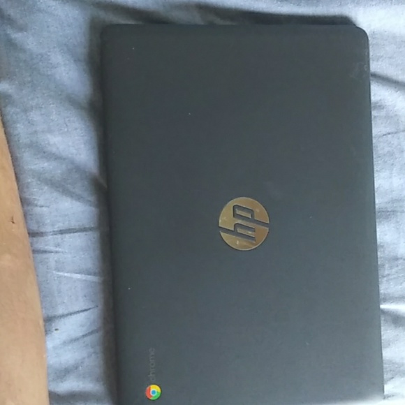 LapTop - Picture 1 of 2